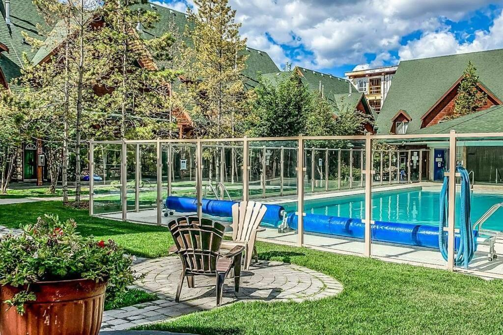 Mystic Getaway Canmore Exterior foto